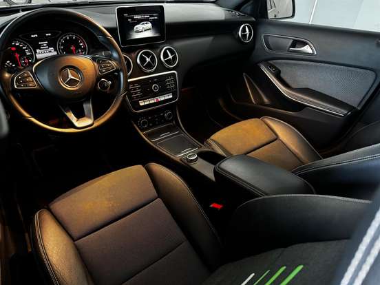 MERCEDES-BENZ-A 200-1.6 TURBO 16V FLEX 4P AUTOMÁTICO MERCEDES-BENZ-A 200-2017