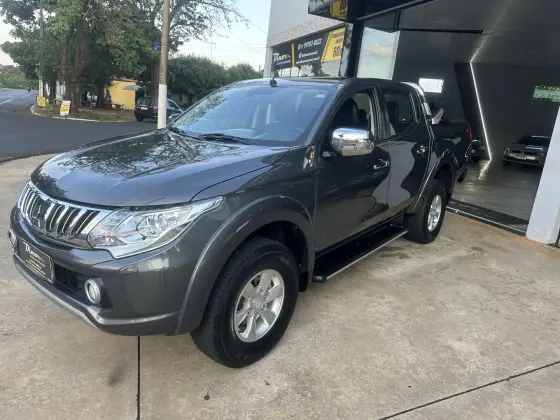 MITSUBISHI L200 TRITON 2.4 16V TURBO DIESEL SPORT HPE TOP CD 4P 4X4 AUTOMÁTICO