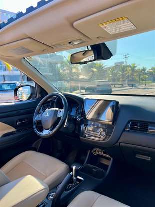 MITSUBISHI-OUTLANDER-2.2 4X4 16V DIESEL 4P AUTOMÁTICO MITSUBISHI-OUTLANDER-2015