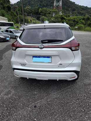 NISSAN-KICKS PLAY-2025