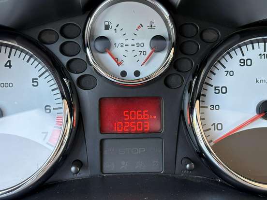 PEUGEOT-207-2012