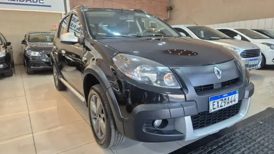 RENAULT SANDERO 1.6 STEPWAY 16V FLEX 4P AUTOMÁTICO