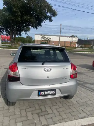 TOYOTA ETIOS 1.3 16V FLEX 4P MANUAL
