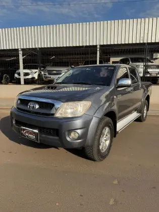 TOYOTA HILUX 3.0 SRV 4X4 CD 16V TURBO INTERCOOLER DIESEL 4P AUTOMÁTICO