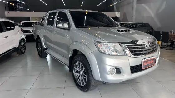 TOYOTA HILUX 3.0 SRV TOP 4X4 CD 16V TURBO INTERCOOLER DIESEL 4P AUTOMÁTICO