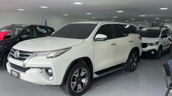 TOYOTA-HILUX SW4-2018