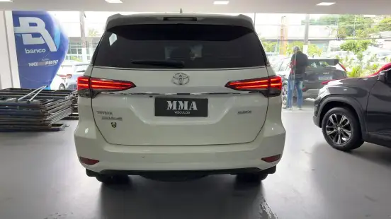 TOYOTA-HILUX SW4-2018