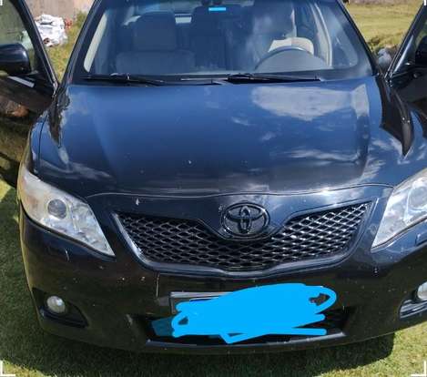 TOYOTA-CAMRY-2010
