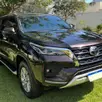 TOYOTA HILUX SW4 2.8 D-4D TURBO DIESEL SRX 7L 4X4 AUTOMÁTICO TOYOTA HILUX SW4 2.8 D-4D TURBO DIESEL SRX 7L 4X4 AUTOMÁTICO