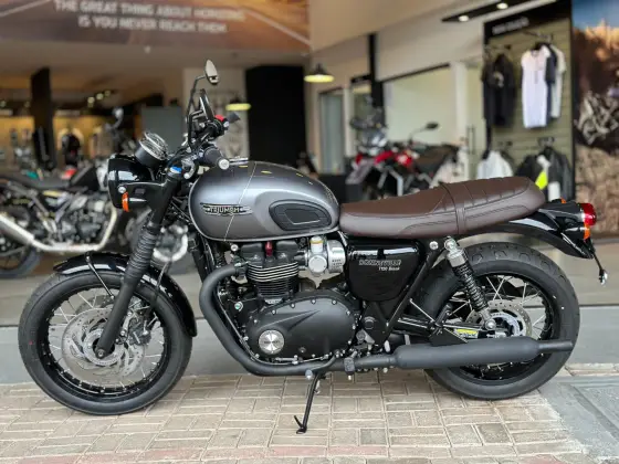 TRIUMPH BONNEVILLE T120 BLACK 1200 