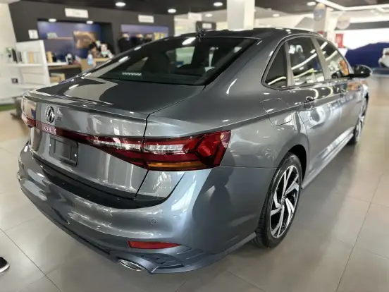VOLKSWAGEN-JETTA-2.0 350 TSI GASOLINA GLI DSG VOLKSWAGEN-JETTA-2025