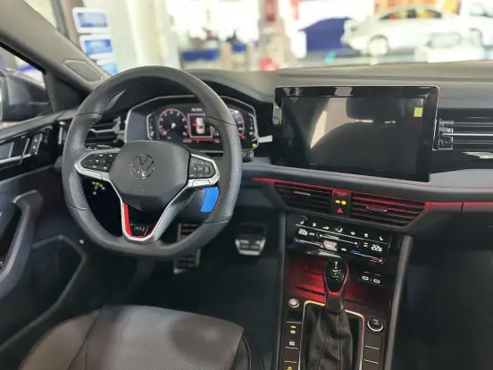 VOLKSWAGEN-JETTA-2025