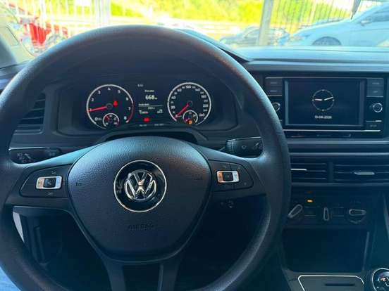 VOLKSWAGEN-VIRTUS-2021