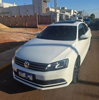 VOLKSWAGEN JETTA 2017 2.0 TSI HIGHLINE 211 HP GASOLINE 4-DOOR TIPTRONIC