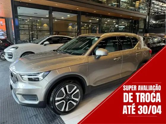 VOLVO XC40 1.5 T5 RECHARGE MOMENTUM GEARTRONIC