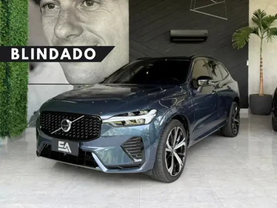 VOLVO XC60 2.0 T8 RECHARGE ULTIMATE DARK AWD GEARTRONIC