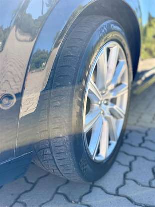 VOLVO-XC90-2018