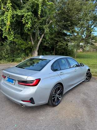 BMW-320i-2020