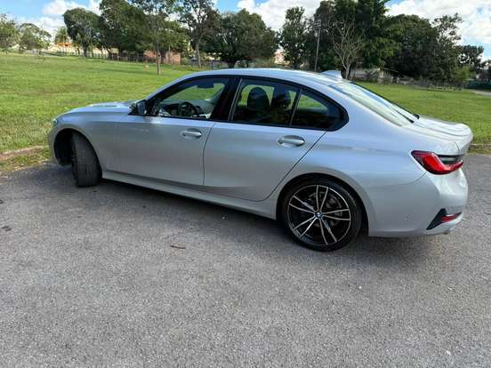 BMW-320i-2.0 16V TURBO GASOLINA GP AUTOMÁTICO BMW-320i-2020