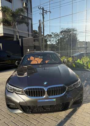BMW-320i-2020