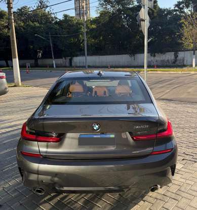 BMW-320i-2020