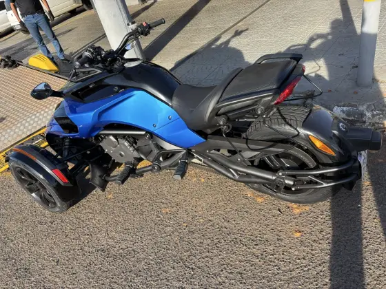 CAN-AM SPYDER F3-S 
