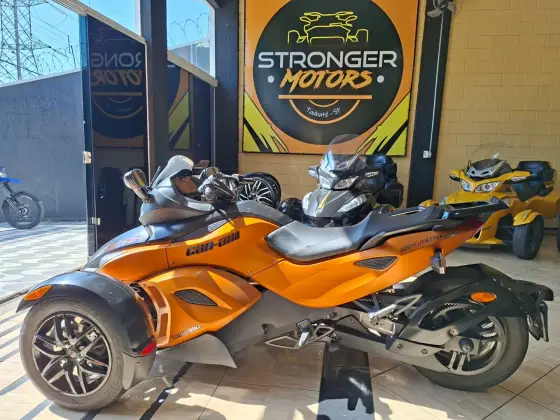 CAN-AM SPYDER RS-S 