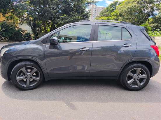 CHEVROLET-TRACKER-2015