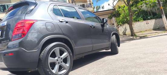 CHEVROLET-TRACKER-2015