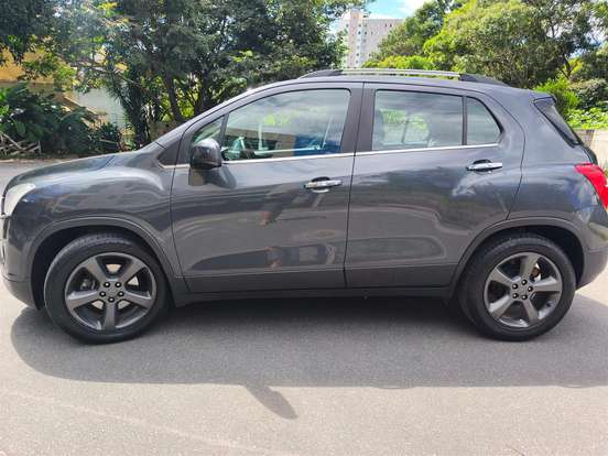 CHEVROLET-TRACKER-2015