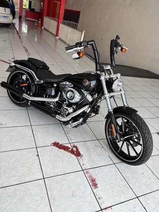 HARLEY-DAVIDSON-SOFTAIL BREAKOUT-2014