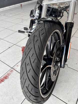 HARLEY-DAVIDSON-SOFTAIL BREAKOUT-2014