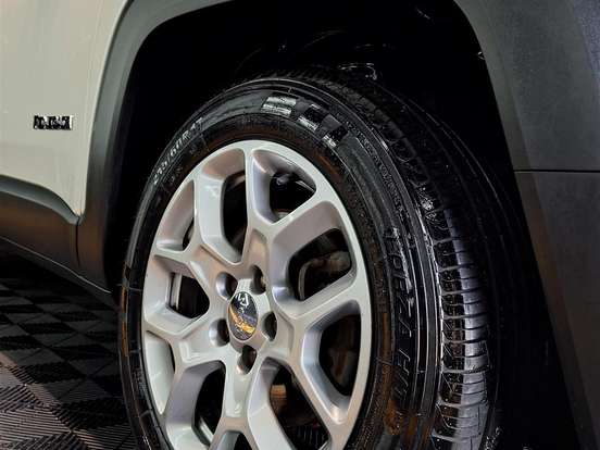 JEEP-RENEGADE-1.8 16V FLEX SPORT 4P AUTOMÁTICO JEEP-RENEGADE-2017