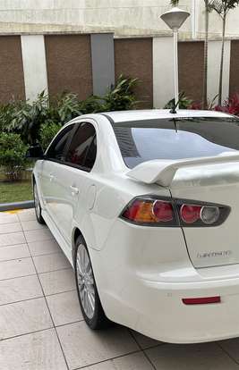MITSUBISHI-LANCER-2.0 16V GASOLINA 4P AUTOMÁTICO MITSUBISHI-LANCER-2014