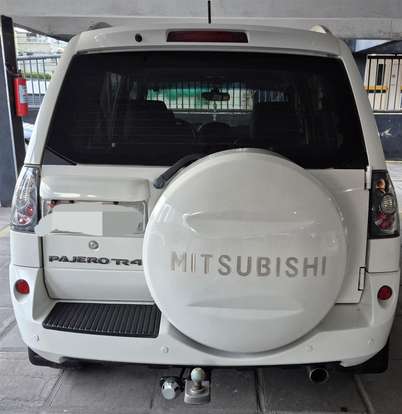 MITSUBISHI-PAJERO TR4-2013