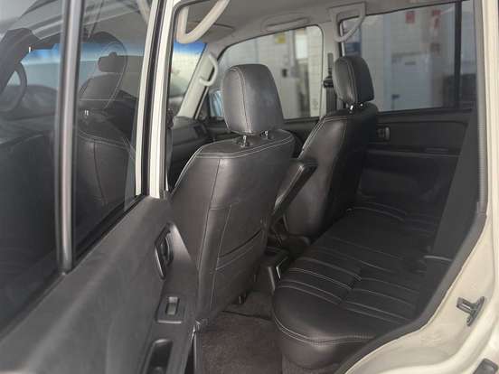 MITSUBISHI-PAJERO TR4-2.0 4X2 16V 140CV FLEX 4P AUTOMÁTICO MITSUBISHI-PAJERO TR4-2012