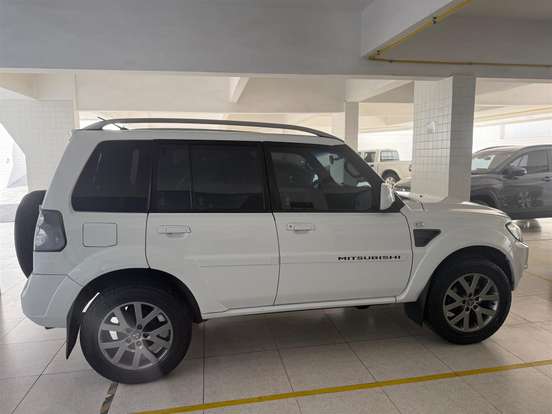 MITSUBISHI-PAJERO TR4-2.0 4X2 16V 140CV FLEX 4P AUTOMÁTICO MITSUBISHI-PAJERO TR4-2012