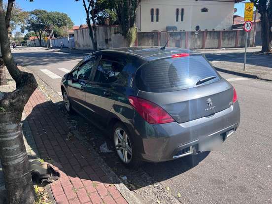 PEUGEOT-308-2012