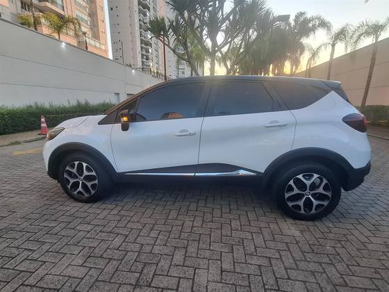RENAULT CAPTUR 2.0 16V HI-FLEX INTENSE AUTOMÁTICO