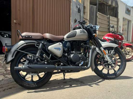ROYAL ENFIELD-CLASSIC 350 DARK ROYAL ENFIELD-CLASSIC 350 DARK-2023