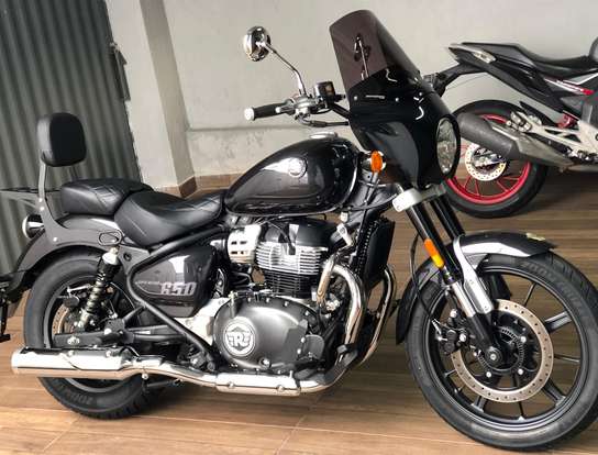 ROYAL ENFIELD-METEOR 650 ASTRAL-2025