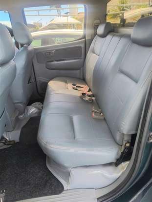 TOYOTA-HILUX-2005