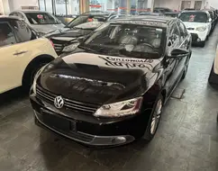 VOLKSWAGEN JETTA 2.0 TSI HIGHLINE 200CV GASOLINA 4P TIPTRONIC VOLKSWAGEN JETTA 2.0 TSI HIGHLINE 200CV GASOLINA 4P TIPTRONIC