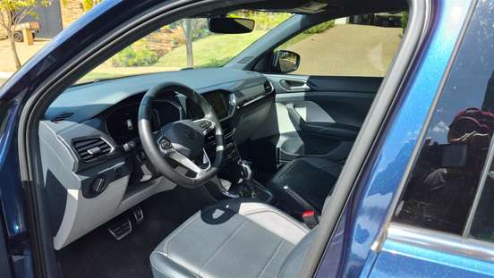 VOLKSWAGEN-T-CROSS-2023