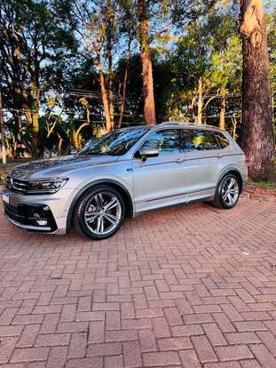 VOLKSWAGEN-TIGUAN-2019