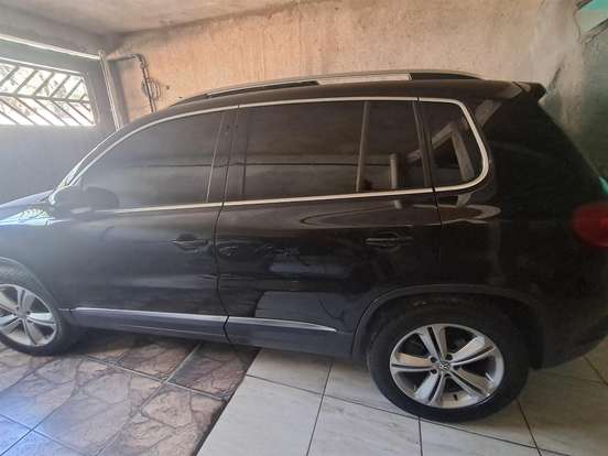 VOLKSWAGEN-TIGUAN-2.0 TSI 16V TURBO GASOLINA 4P TIPTRONIC VOLKSWAGEN-TIGUAN-2011