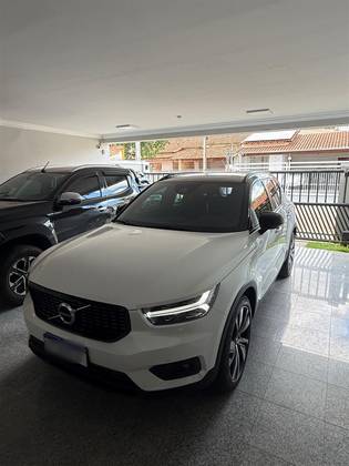 VOLVO XC40 1.5 T5 RECHARGE R-DESIGN GEARTRONIC