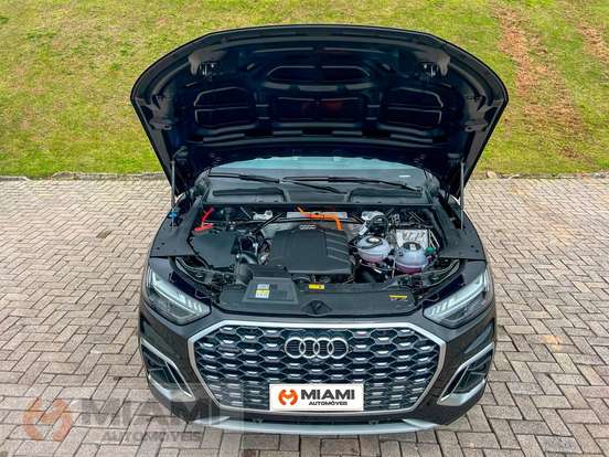 AUDI-Q5-2023