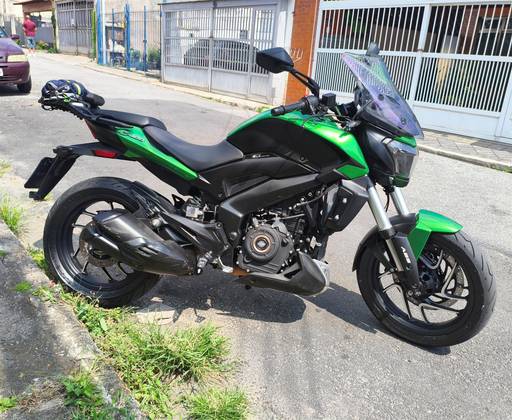 BAJAJ DOMINAR 400 
