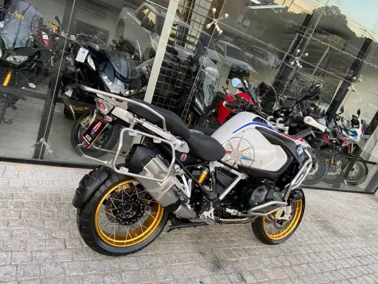 BMW-R 1250 GS ADVENTURE PREMIUM RALLYE BMW-R 1250 GS ADVENTURE PREMIUM RALLYE-2022